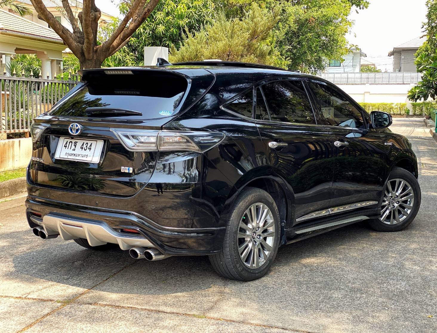 Toyota Harrier 2.5 HV Hybrids Premium Package ปี 2014