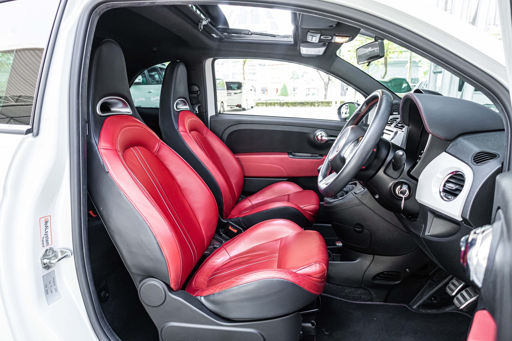 FIAT ABARTH ESSEESSE ปี 2011
