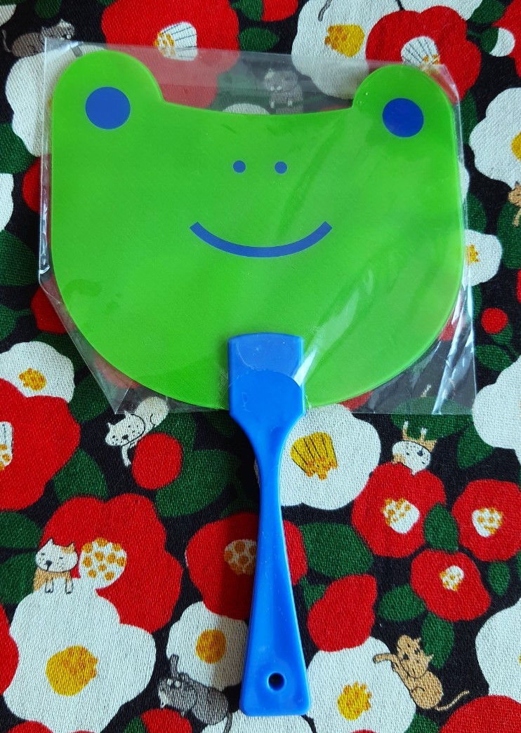 พัด Kerokero น้องกบ มินิ น่ารักพกพาได้ PVC (ญี่ปุ่น) Size : 17 x 11 cm