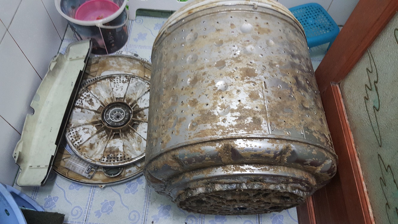 ล้างเครื่องซักผ้า ยี่ห้อ LG รุ่น WT-R1675TH ขนาดถังซัก 16Kg