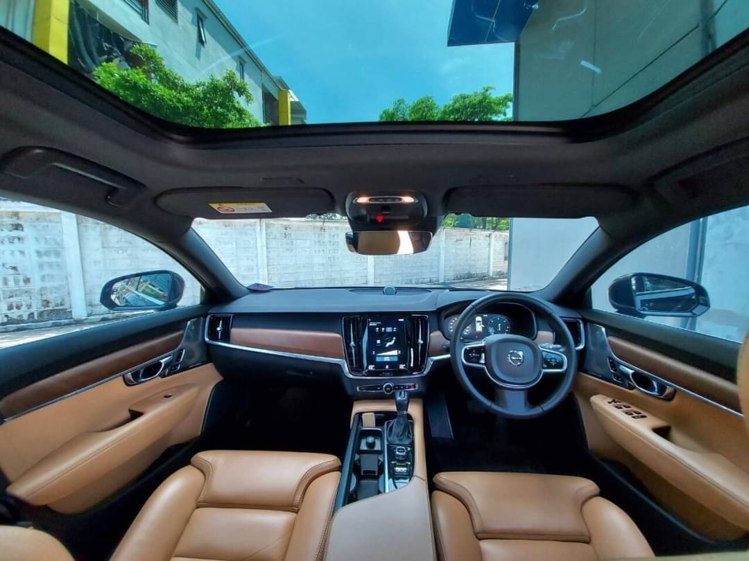 Volvo V90 van ปี 2018