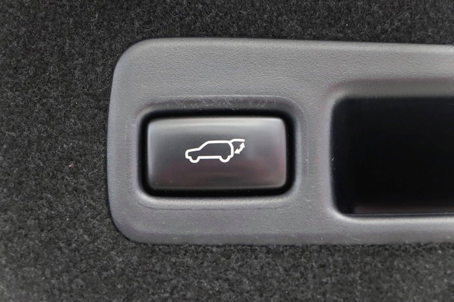 TOYOTA HARRIER 2.0 Premium ปี2014