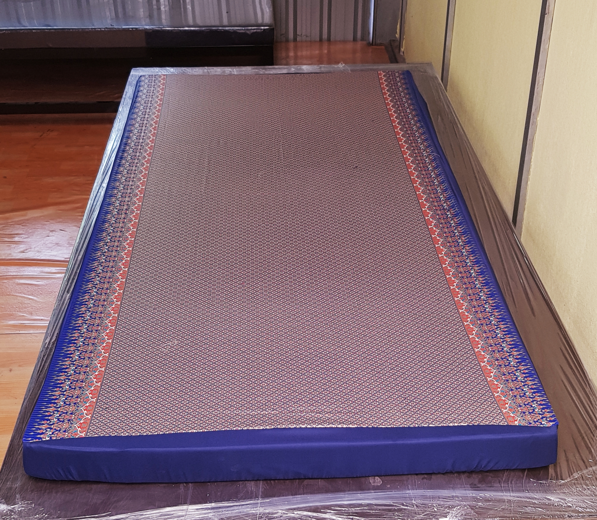 ผ้าปูเบาะนวดไทย ผ้าพิมพ์ทองลายไทย พร้อมปลอกหมอน