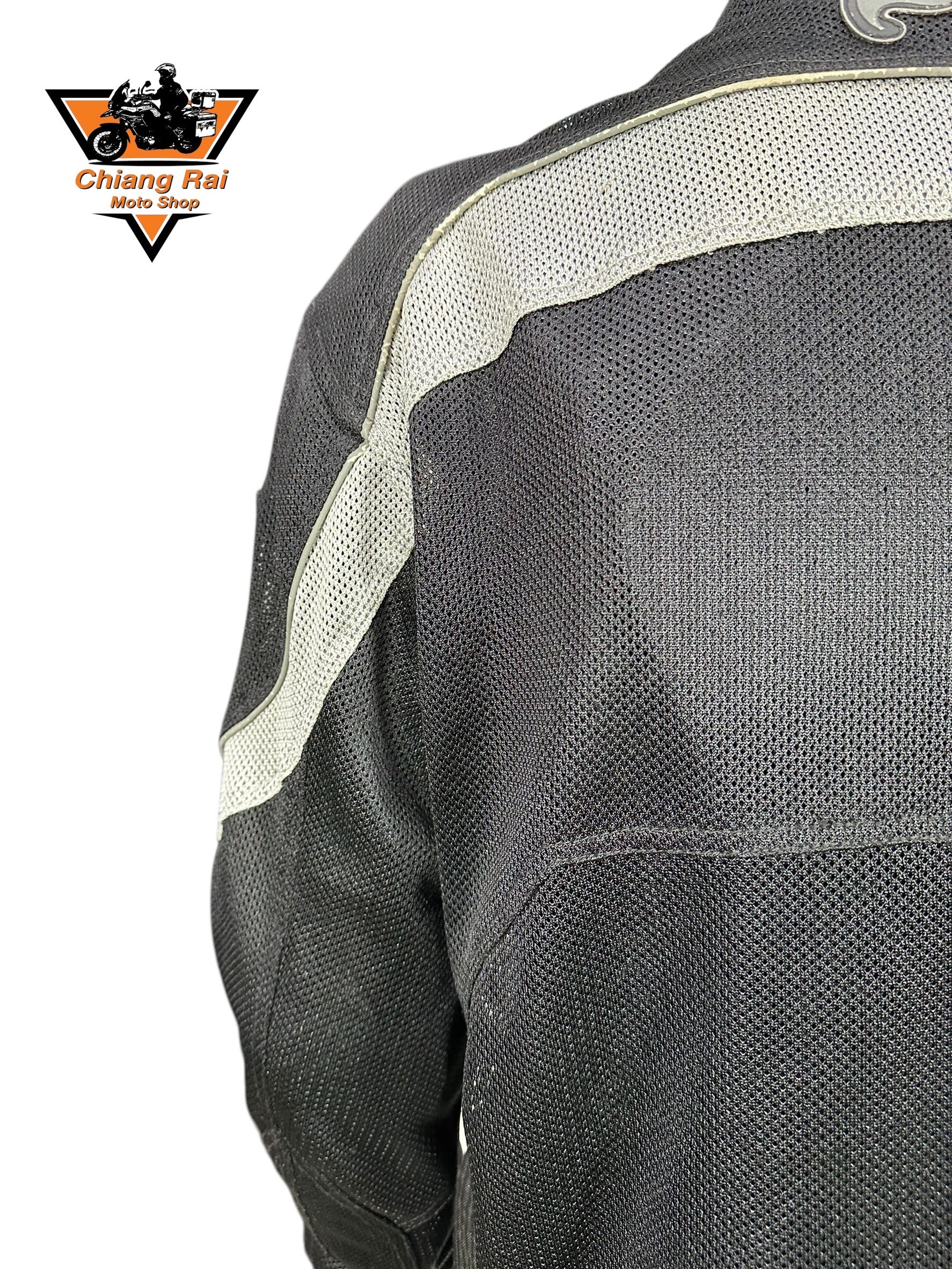 เสื้อขี่มอเตอร์ไซด์( มือสอง) RCSA 992 : อก 48" ยาว 27" (L) **FULMER**