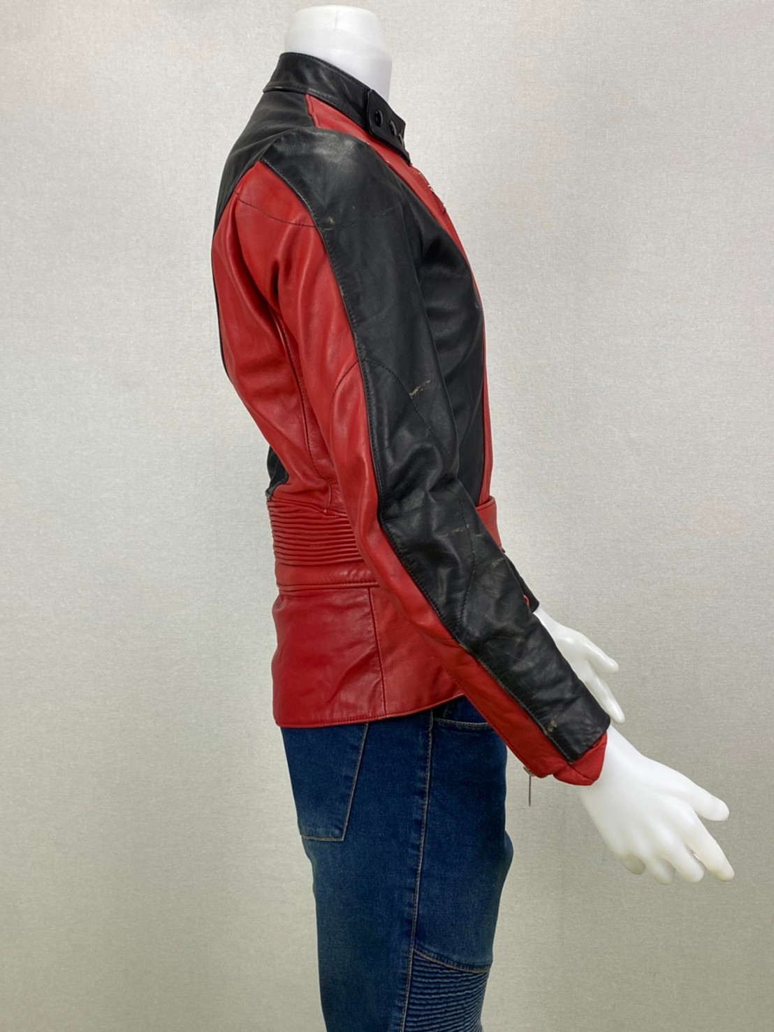 เสื้อการ์ดสำหรับขี่มอเตอร์ไซด์( มือสอง) RCSS 023: อก 38" ยาว 20" ** HARRO**