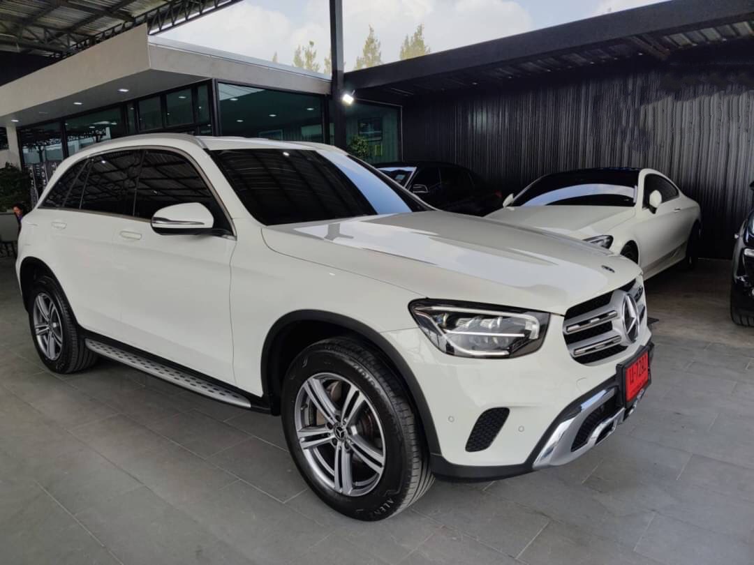 MERCEDES BENZ GLC220d ปี 2021