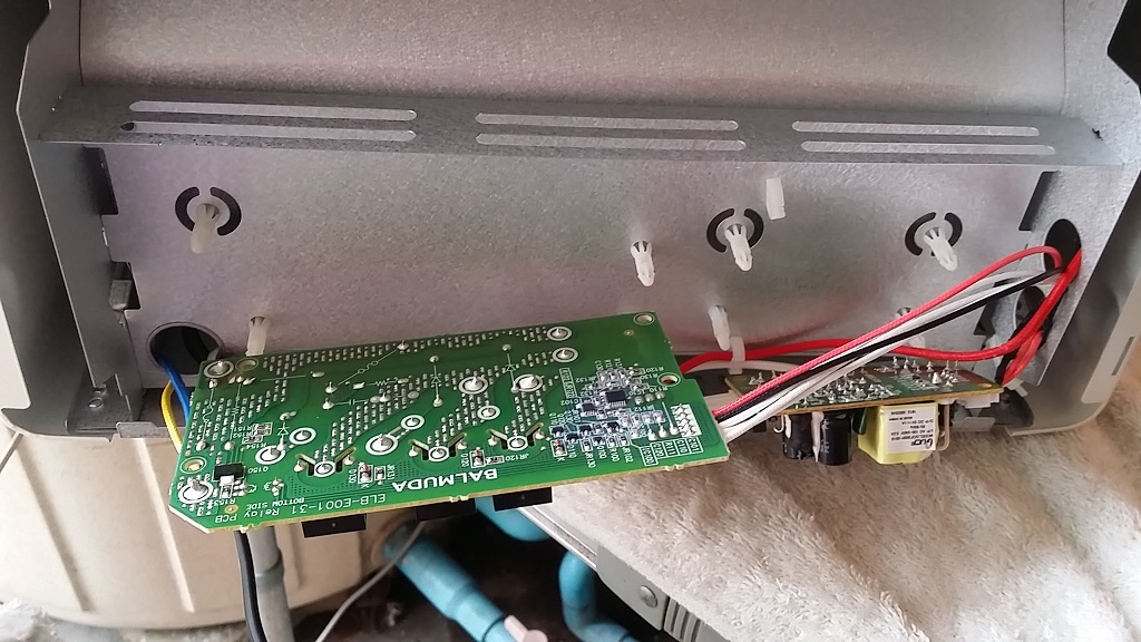 ซ่อมเตาปิ้งขนมปังอบไอน้ำ ยี่ห้อ BALMUDA รุ่น K01E-WS อาการเครื่องไม่ทำงาน