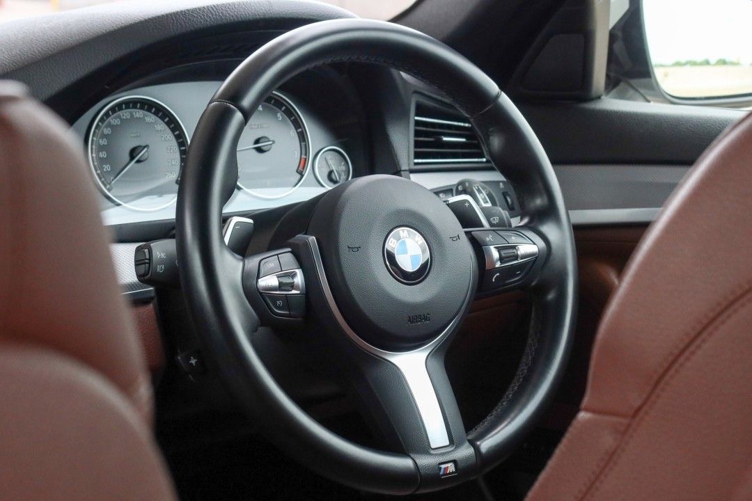 BMW 528i M Sport Lci ปี 2015