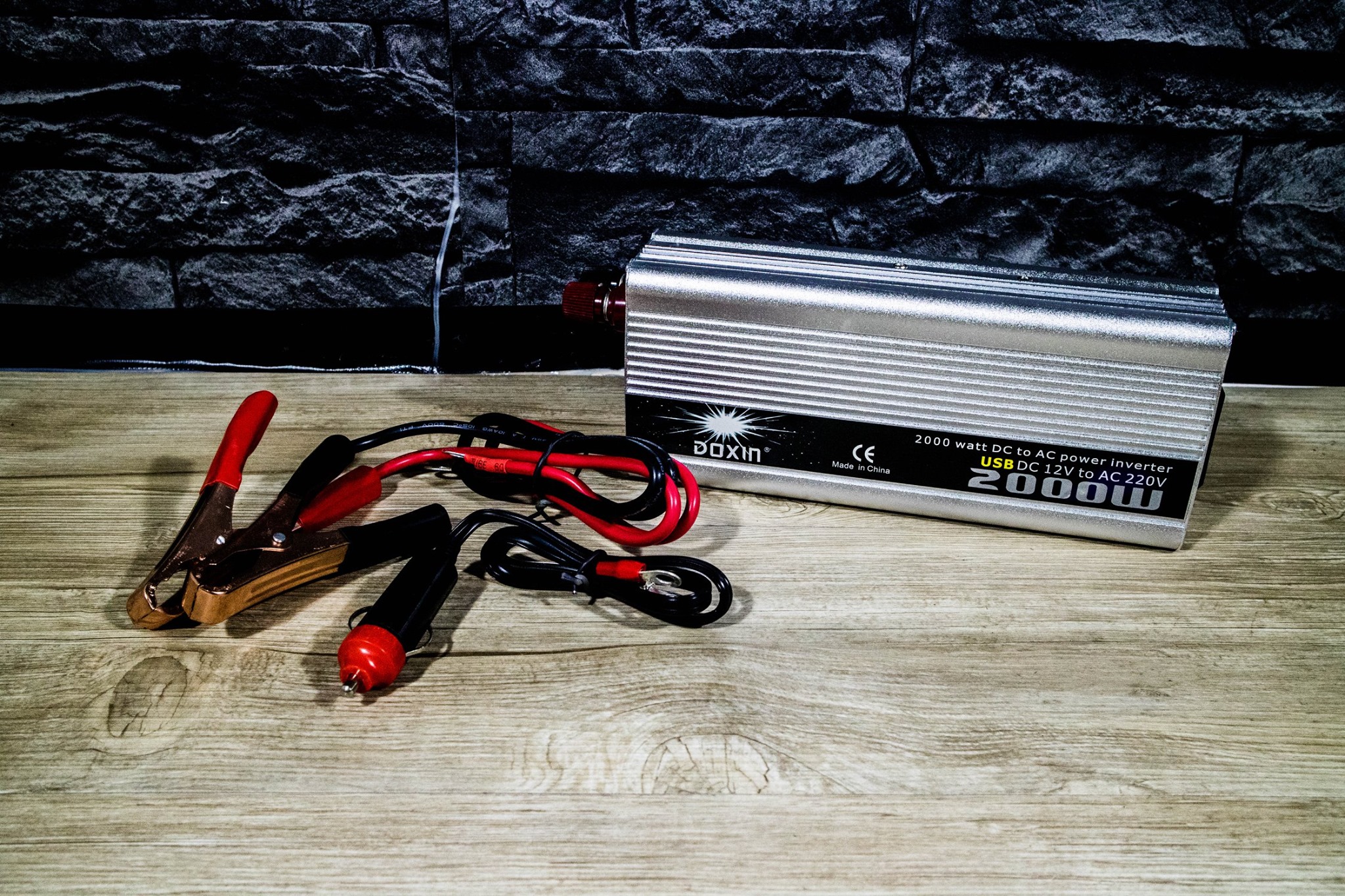 อินเวอร์เตอร์แปลงไฟ 12V เป็น 220V ขนาด 2,000W *รุ่นนี้ ไฟเต็ม