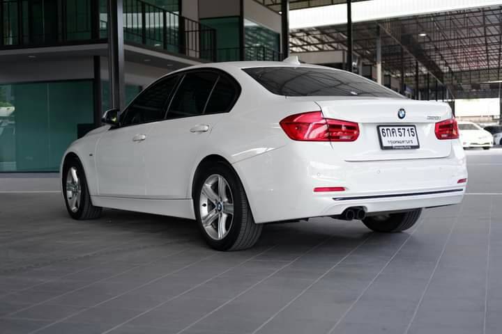 BMW 320i Sport F30 LCI ปี 2017