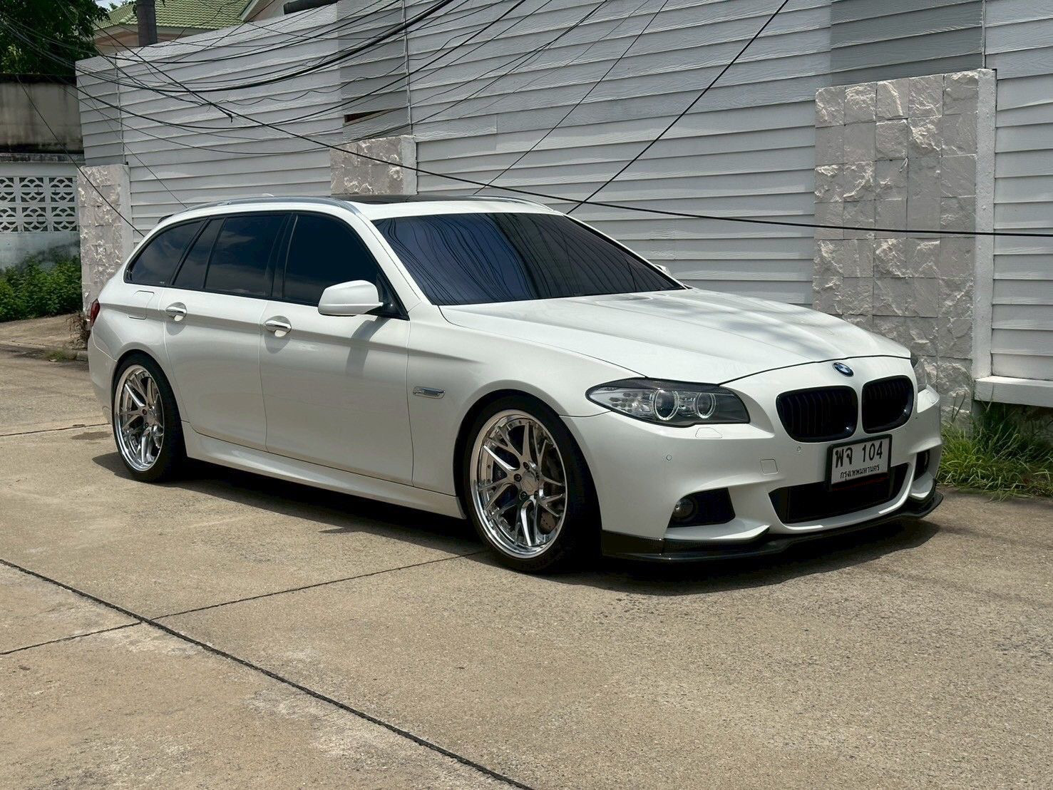 BMW 520d Touring F11 สีขาว ปี 2012