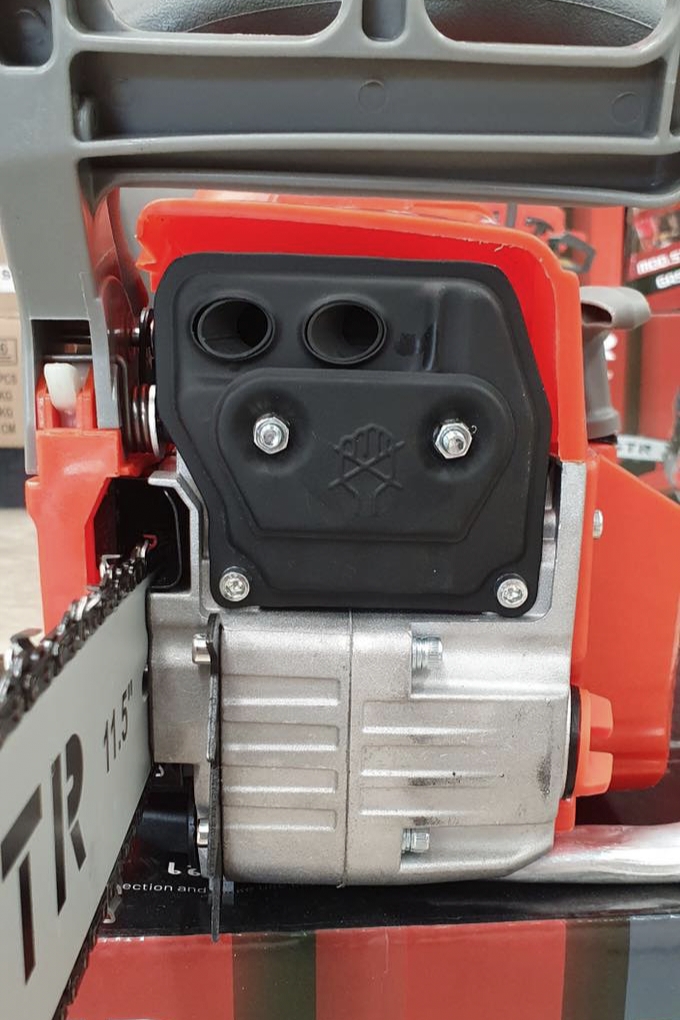 เลื่อยยนต์ STR 2 จังหวะ รุ่น 2 เเหวน 2 ท่อไอเสีย บาร์ 2 อัน โซ่ 3 เส้น