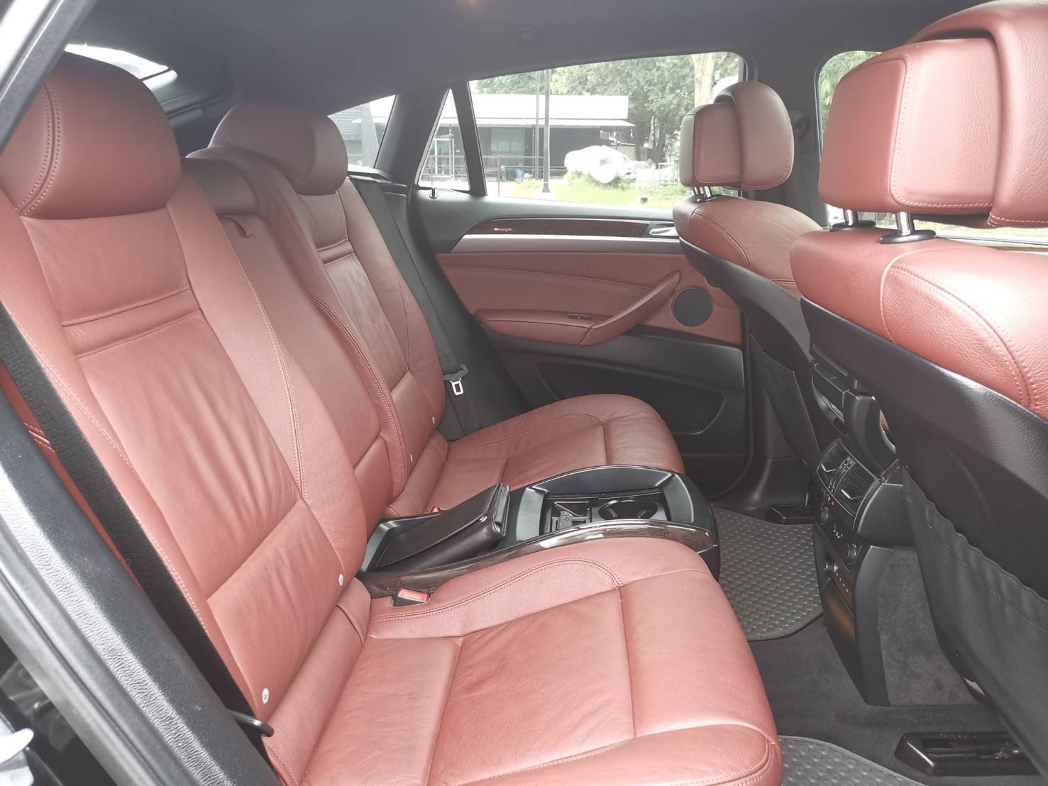 BMW X6 Xdrive35d ปี 2011