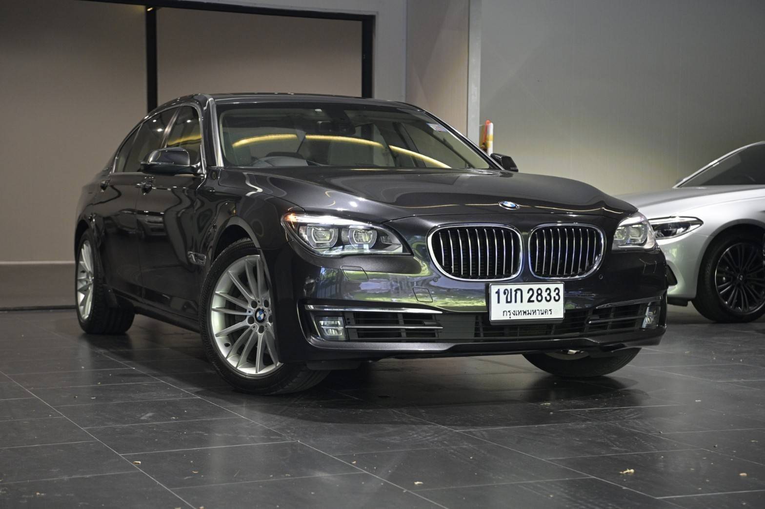 BMW ActiveHybrid 7 Individual Edition ปี 2013