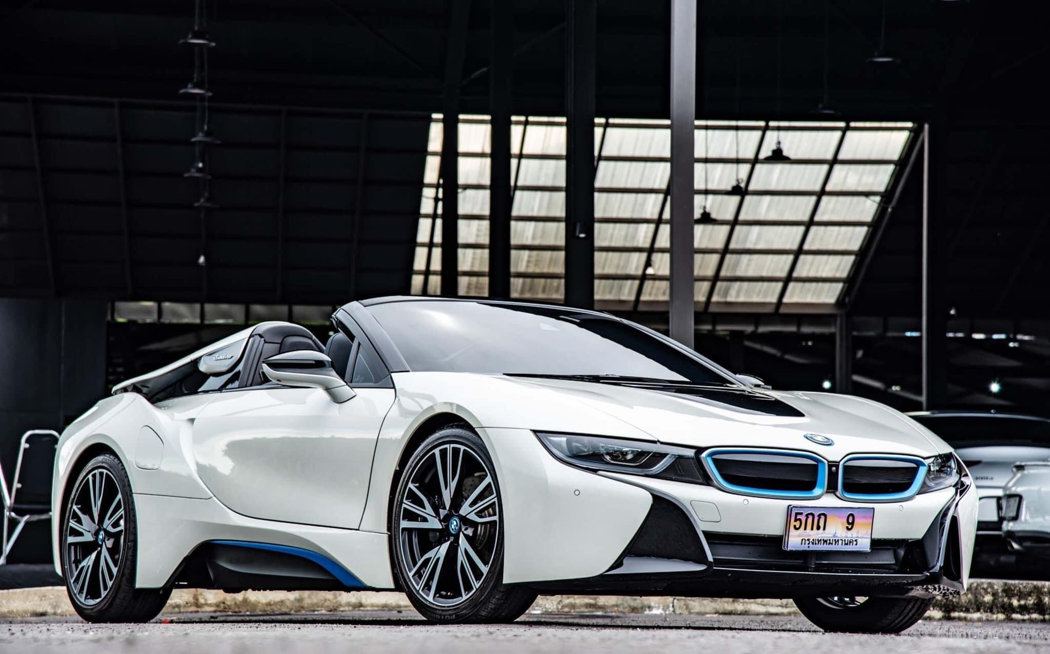 BMW i8 Roadster หลังคาผ้า Soft Top ปี 2020