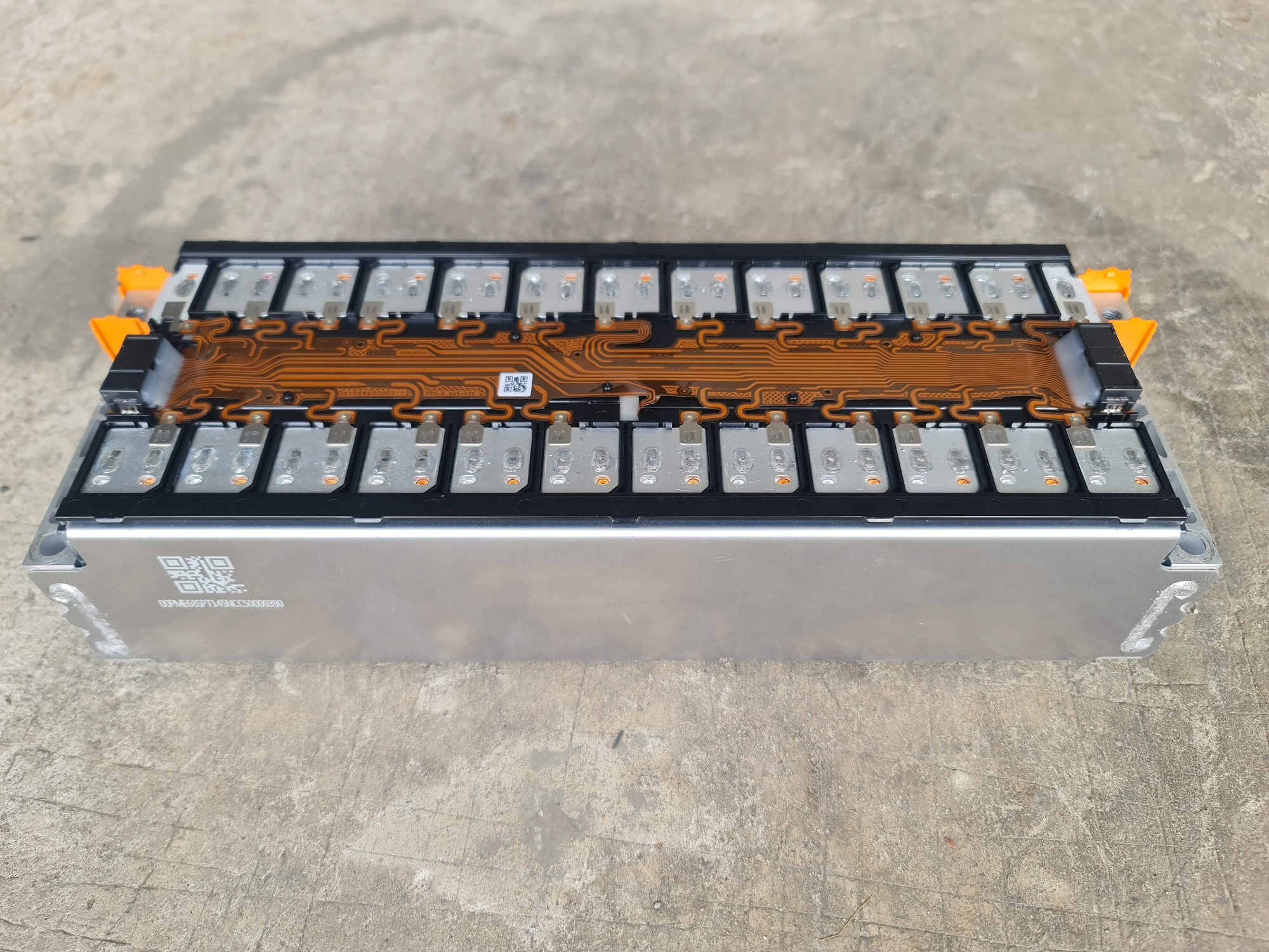 Sunwoda 5.9Ah 24s 1p เต็ม 100.8v เหมาะสำหรับ รถไฟฟ้าขนาดเล็ก แต่ต้องการความแรง จ่ายกระแสได้ 50C