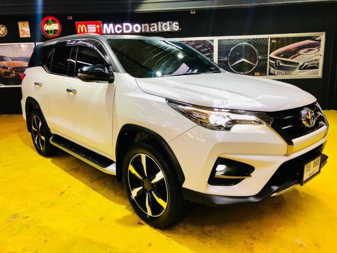 TOYOTA FORTUNER 2.8 TRD TOP 2WD ปี 2019