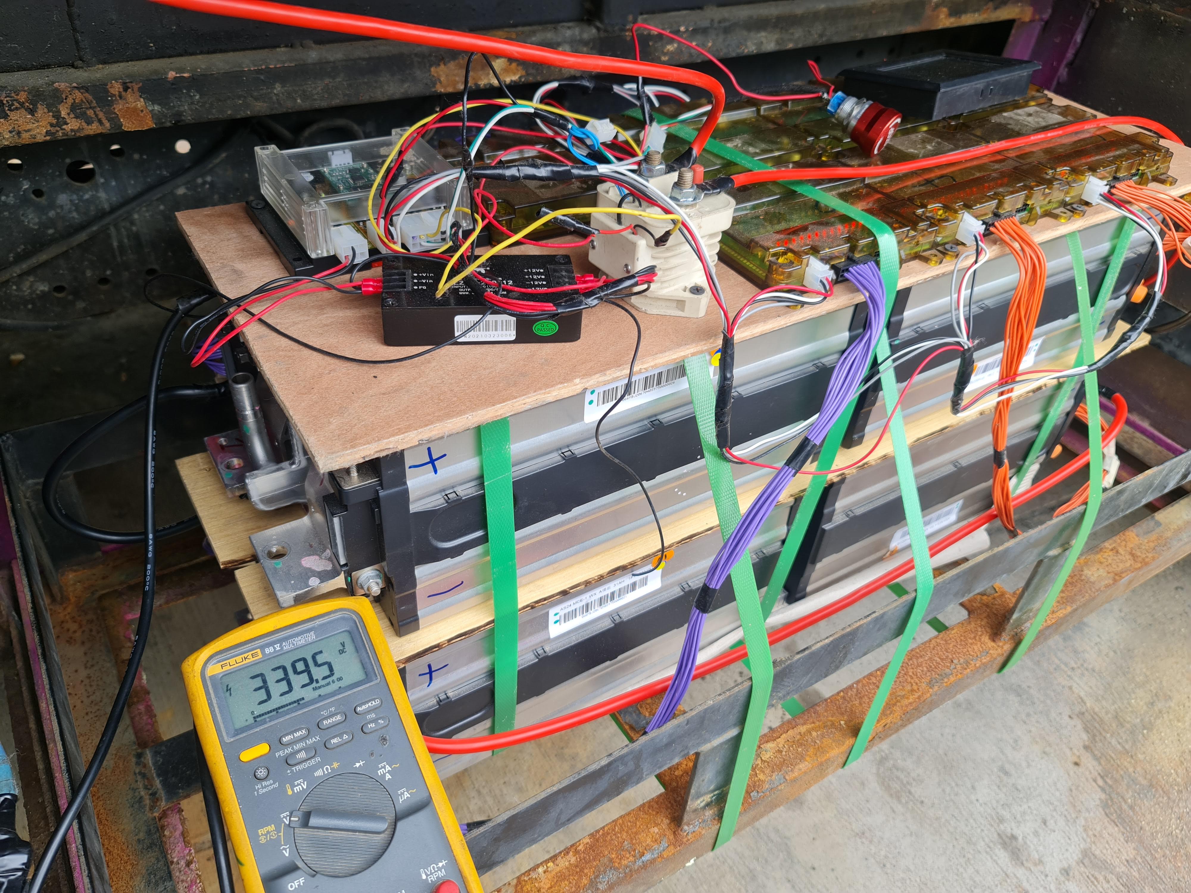 แบตเตอรี่ลิเธียม ไฮโวลท์ 300v 350v 400v สำหรับรถบัสไฟฟ้า โซล่าเซลล์ hybrid inverter HV สามารถใช้ทดแทนแบตเตอรี่น้ำได้เลย