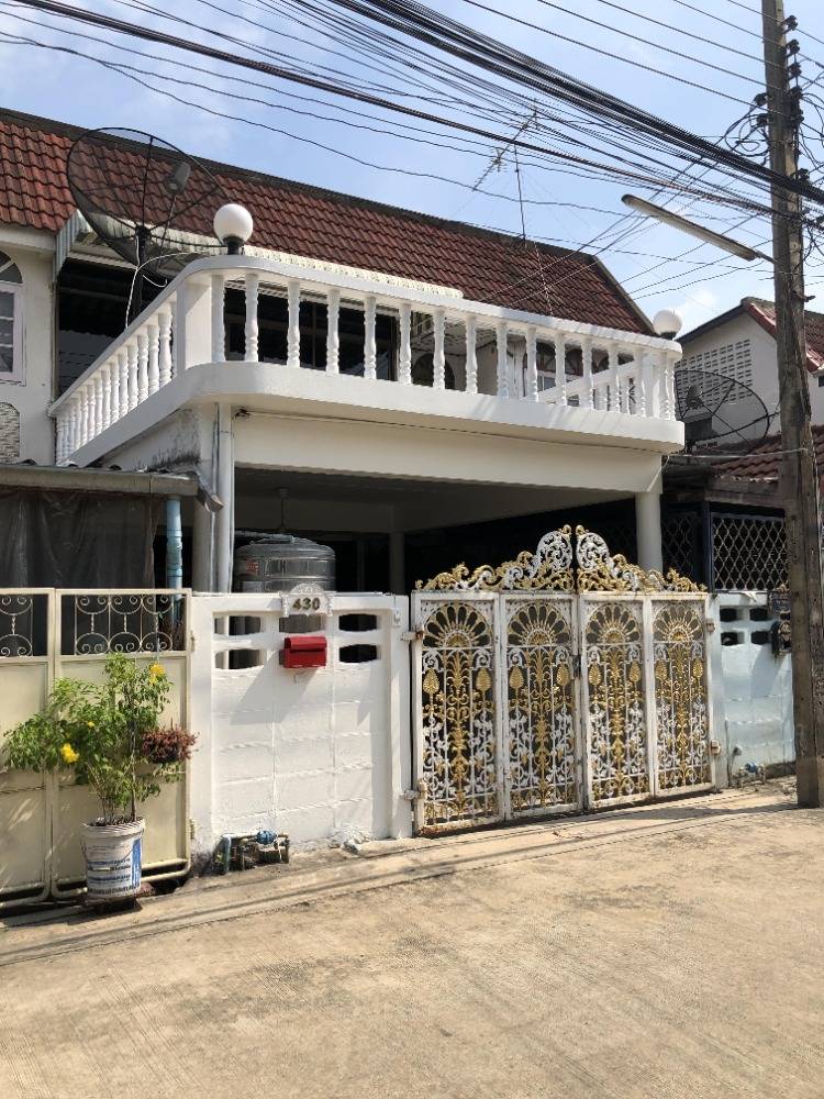 ให้เช่า ทาวน์เฮ้าส์ ซอยประชาชื่น 6 ใกล้สถานีรถไฟฟ้าเตาปูน 2.5 กม .