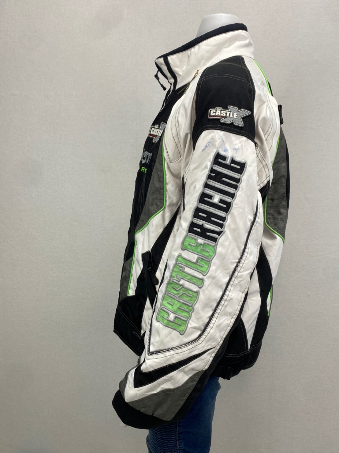 เสื้อขี่มอเตอร์ไซด์( มือสอง) RCS 953: อก 52" ยาว 28" **CASTLE** (ไม่มีการ์ด)