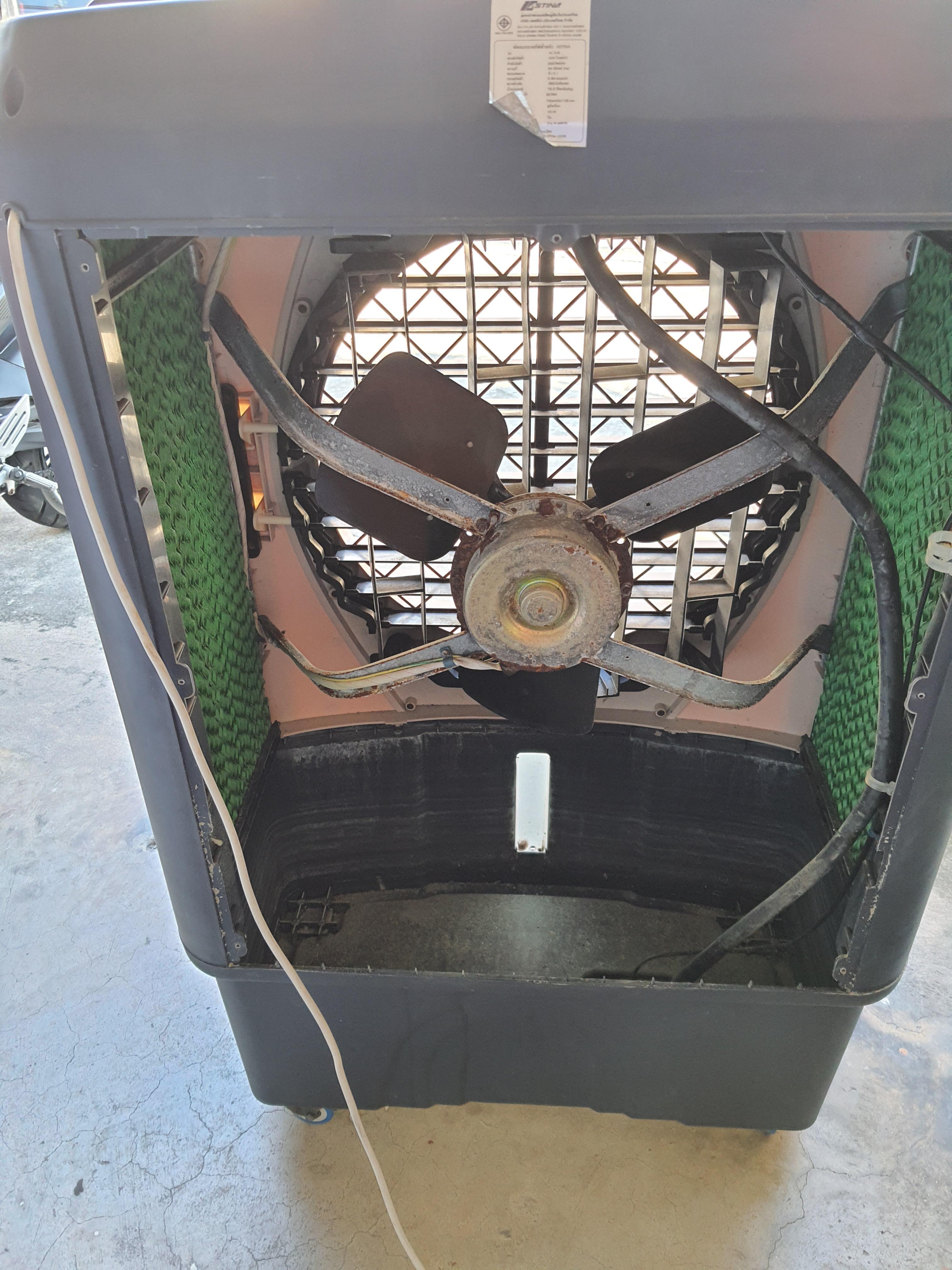 ซ่อมพัดลมไอเย็น ยี่ห้อ ASTINA รุ่น AC019 อาการพัดลมไม่หมุน