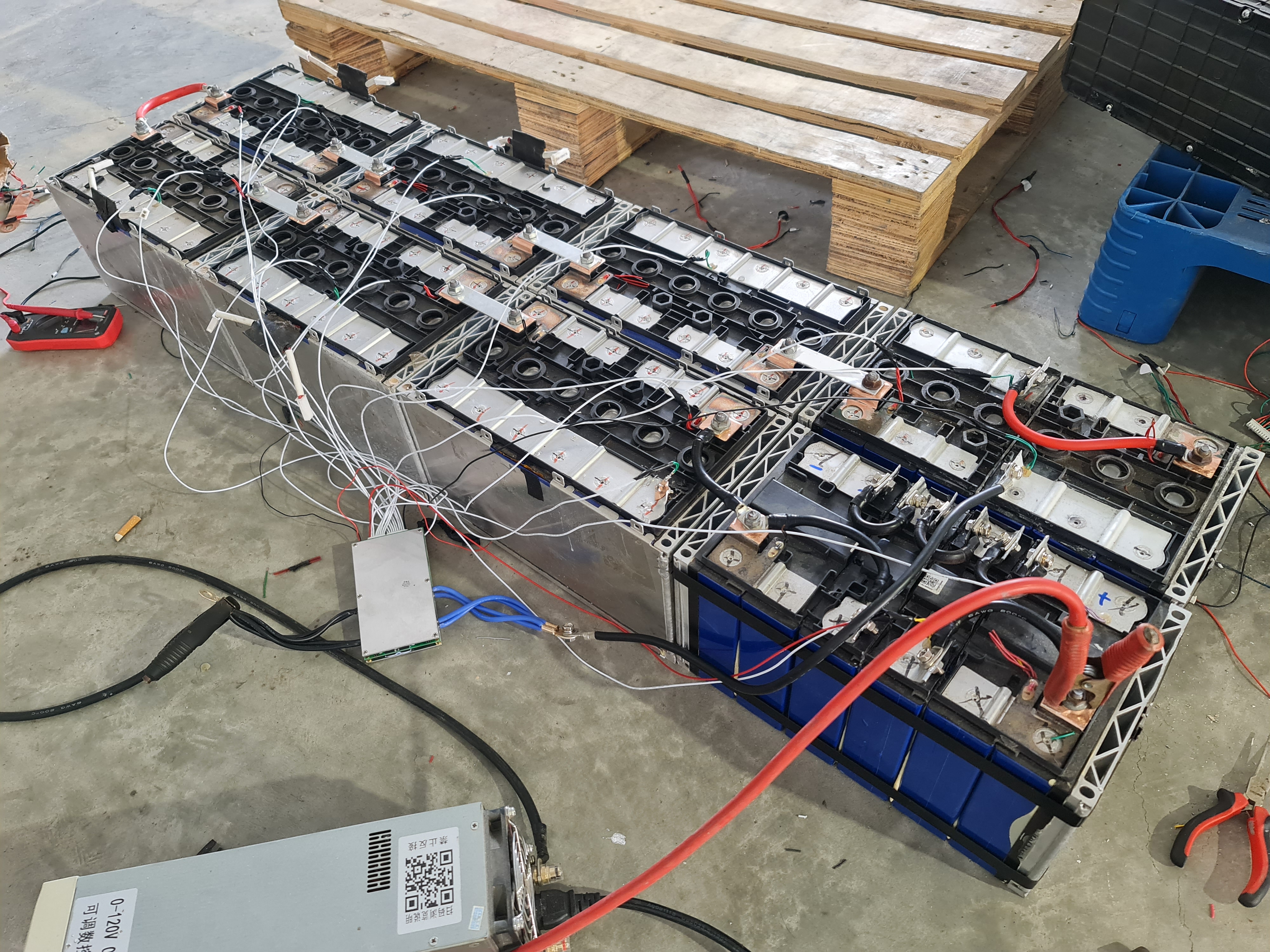 แบตเตอรี่โฟลคลิฟไฟฟ้า แฮนลิฟท์ไฟฟ้า สำหรับปล่อยเช่า ราคาต่ำกว่าแบตแห้ง traction