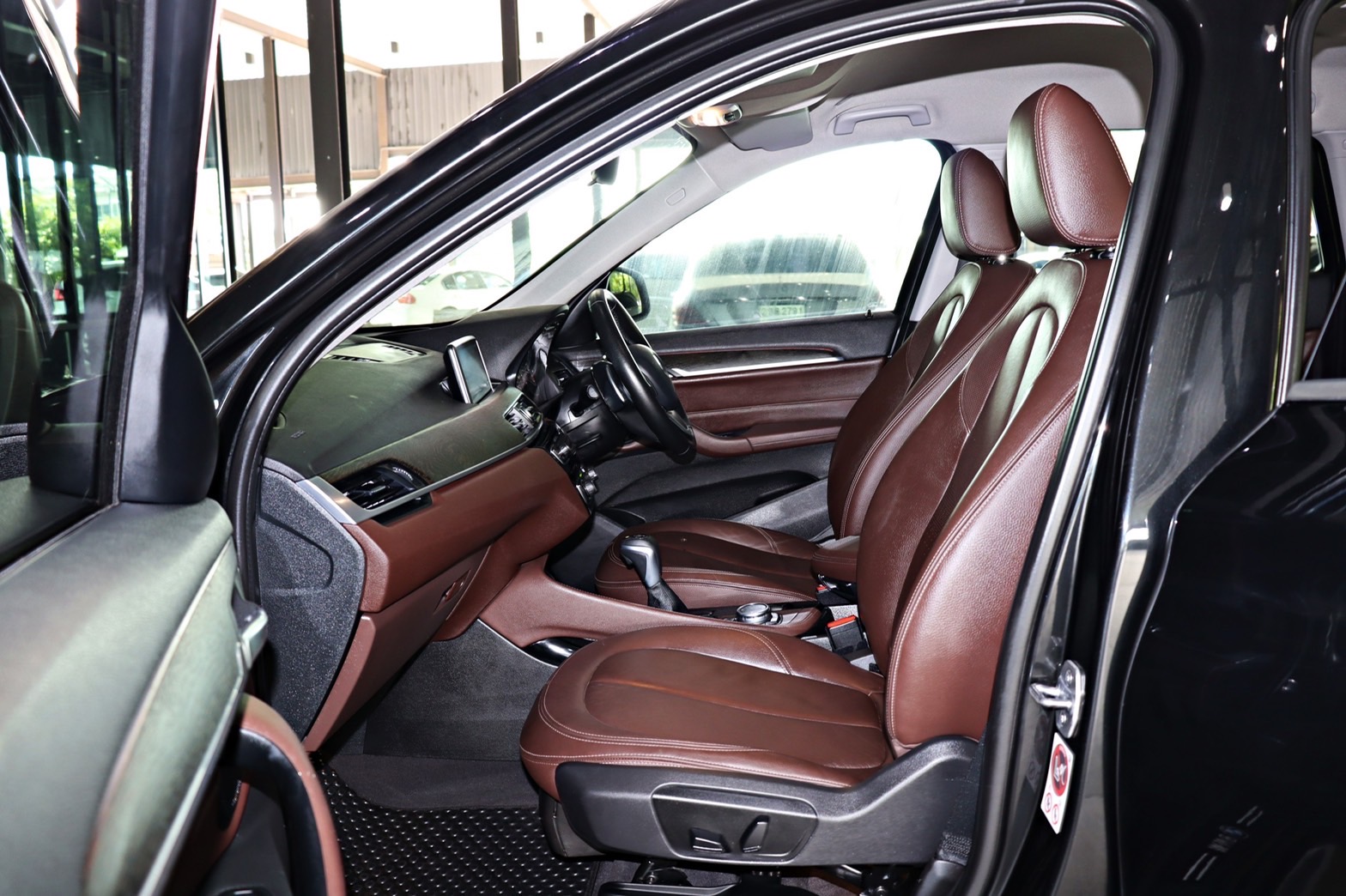 BMW X1 sDrive18d X-Line (F48) ปี 2016