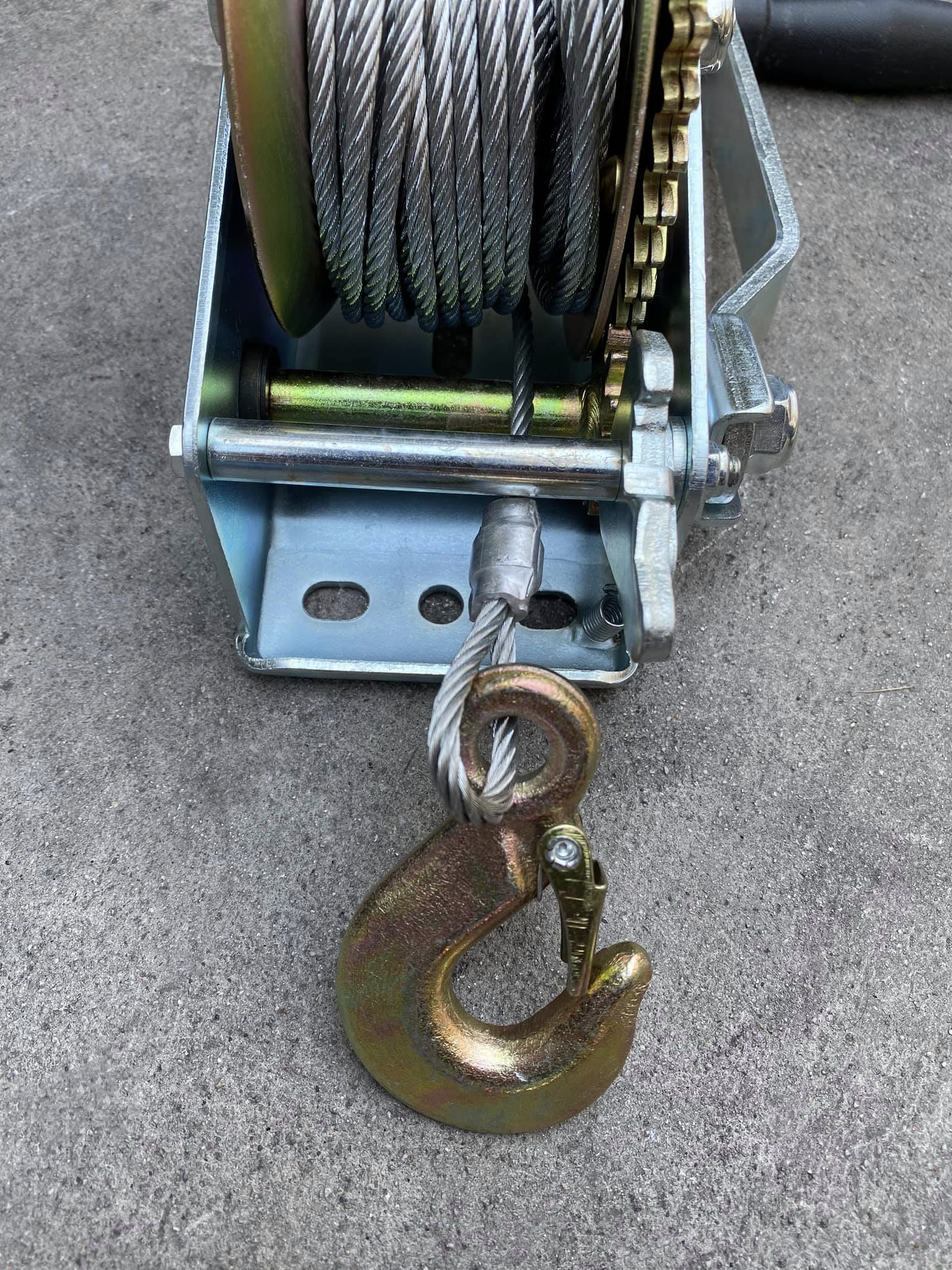 รอกสลิง มือหมุน BERALA 1200 ปอนด์ (ขนาด 545.5 กิโลกรัม) สลิงยาว 10 เมตร หนา 4.5 มิล