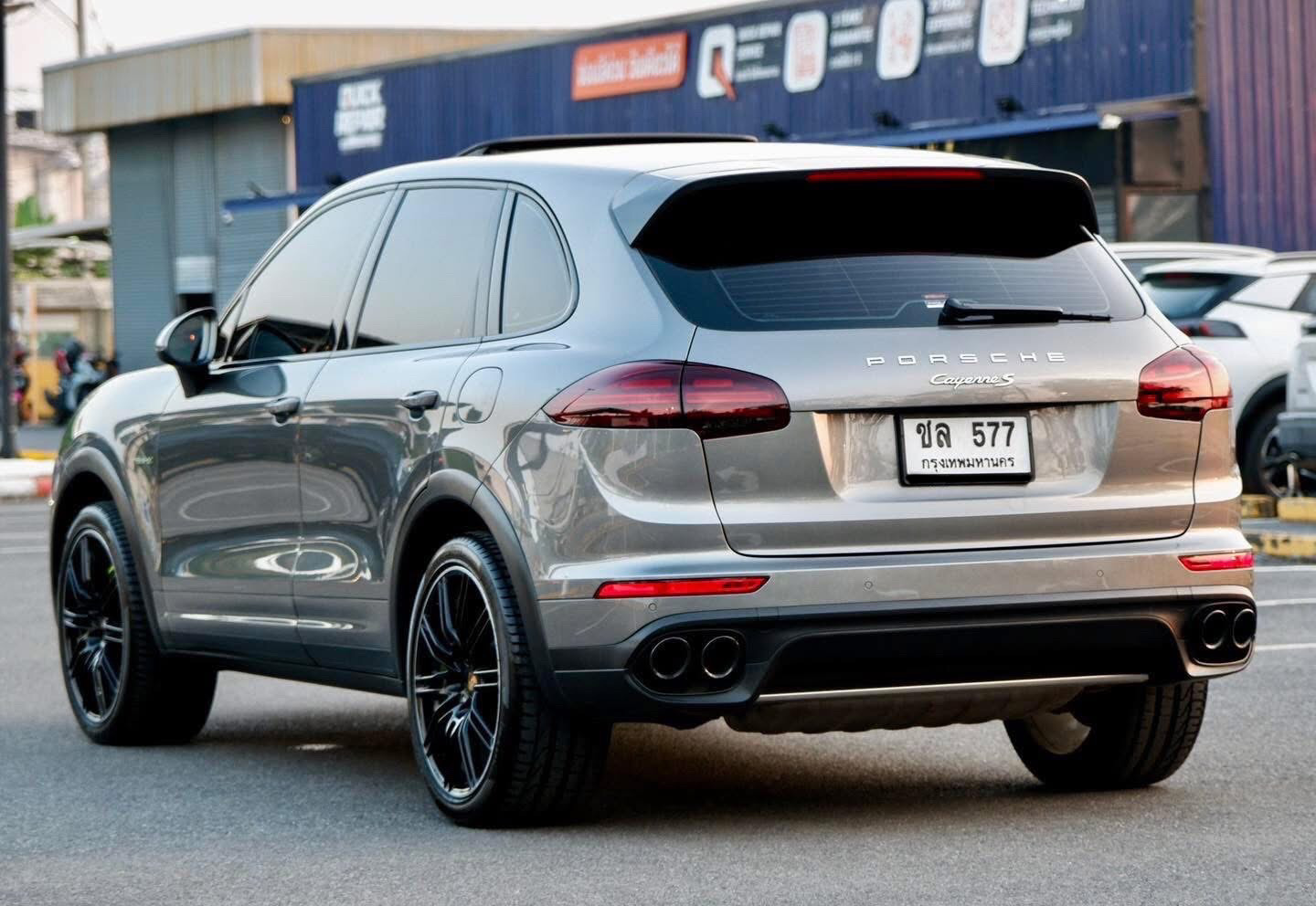 Porsche Cayenne S E-Hybrid Sport Design Package ปี 2015