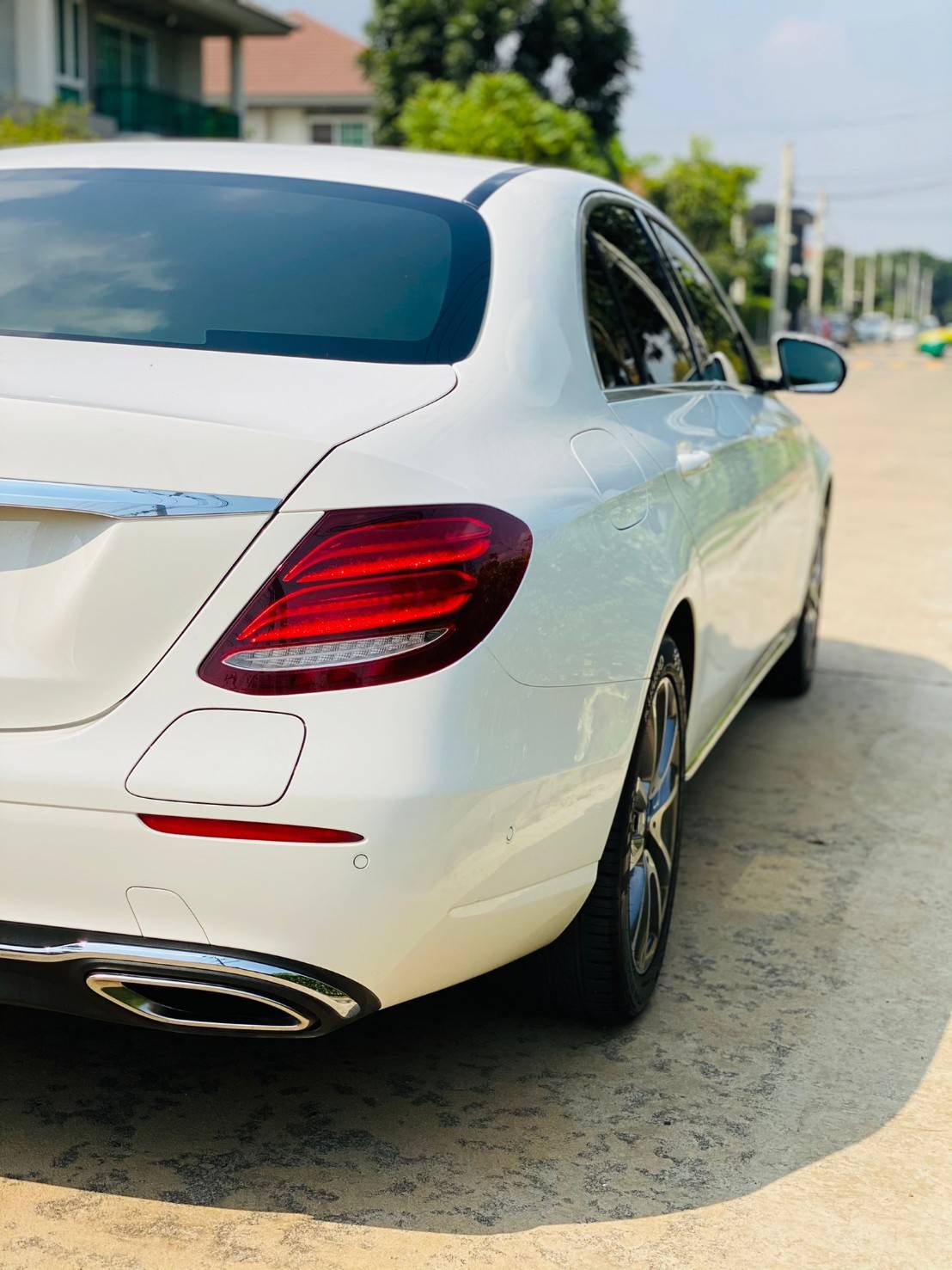 Mercedes-Benz E350e ปี 2017