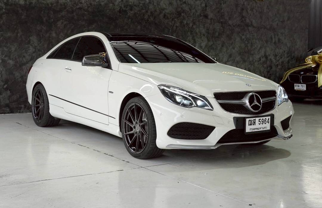Benz E250 Coupe ปี 2011 จด 13