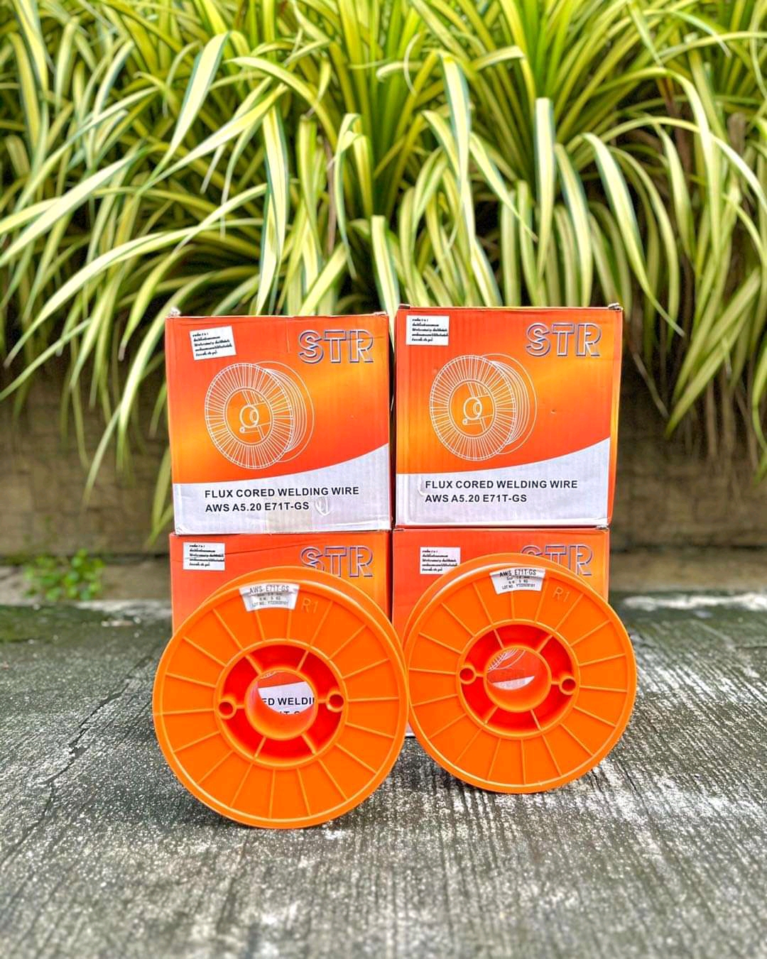 ลวดฟลักคอร์ ยี่ห้อ STR 2in1 ขนาด 5 โล มีขนาดให้เลือก 0.8 มิล และ 1 มิล