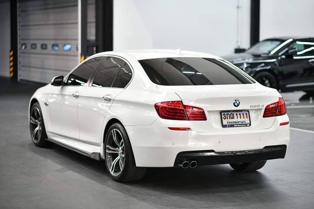 BMW 520d M sport รุ่น Minor change (Lci) ปี 2015
