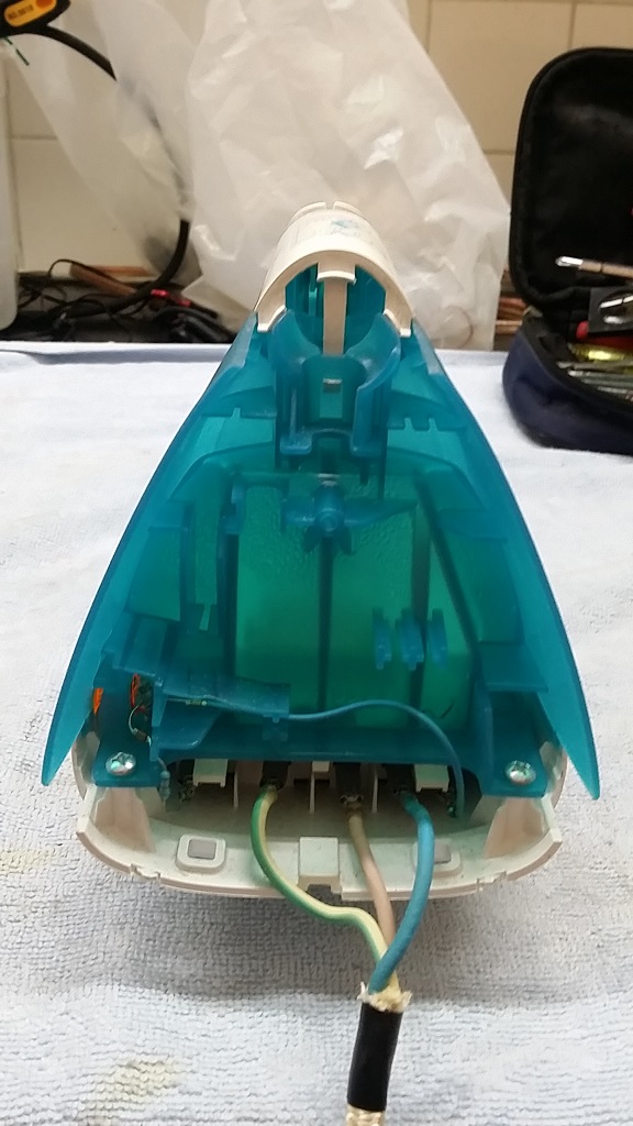 ซ่อมเตารีดไอน้ำ ยี่ห้อ PHILIPS รุ่น GC2520 อาการหัวปลั๊กสายเตารีดเสีย