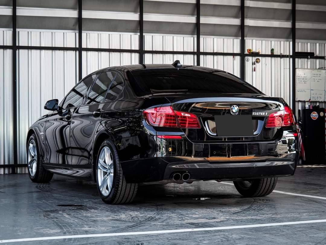 BMW 528i M Sport LCI ปี 2015 สีดำ