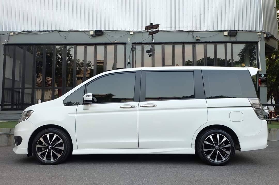Honda Stepwgn Spada ปี 2013