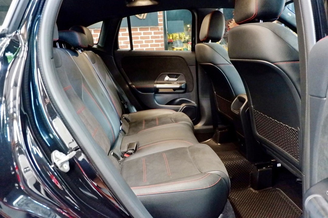 Mercedes Benz GLA 200 AMG Dynamic ปี 2021