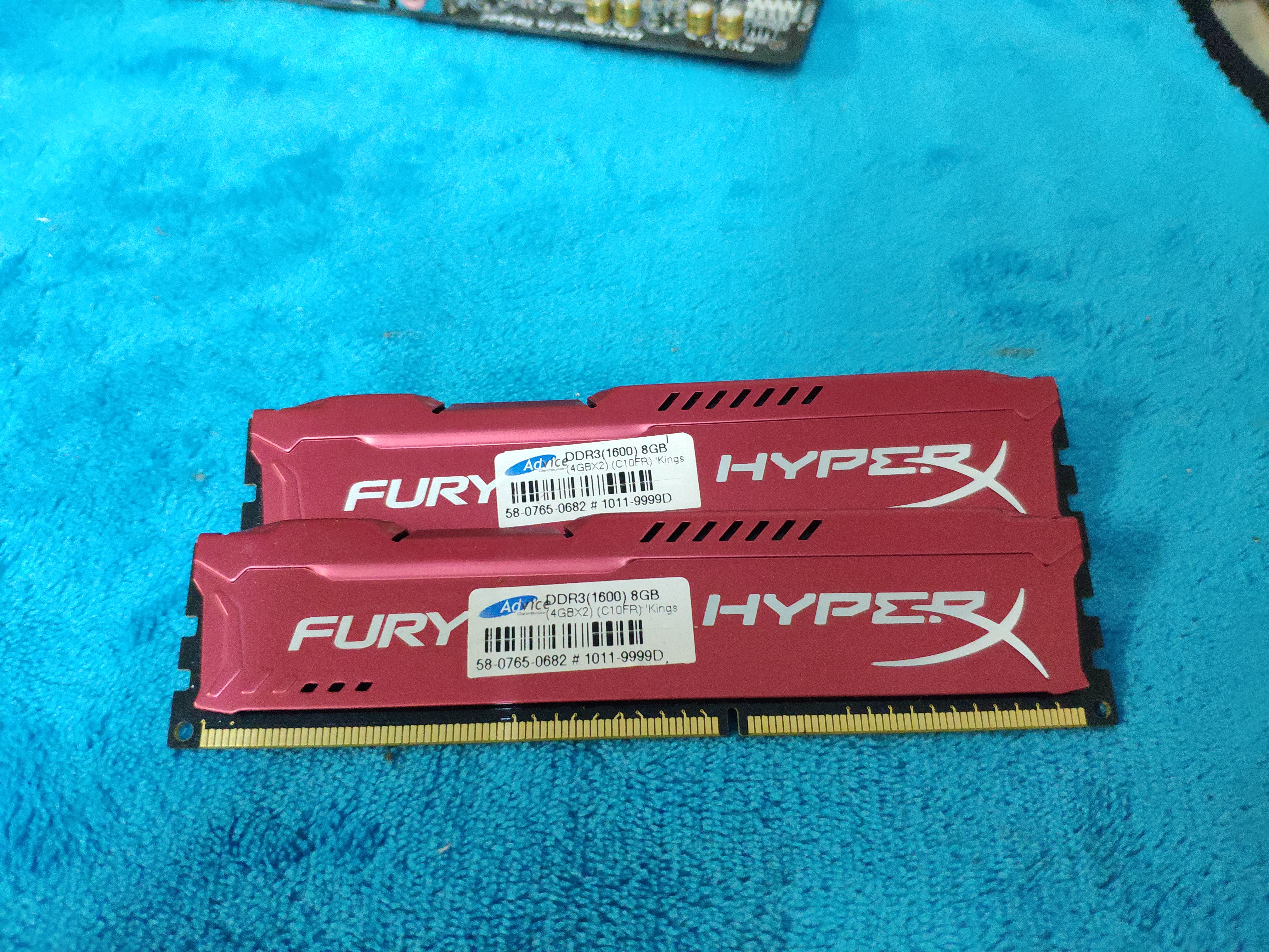 Kinston Hyper X DDR3 8G(4*2) BUS1600 สีแดง