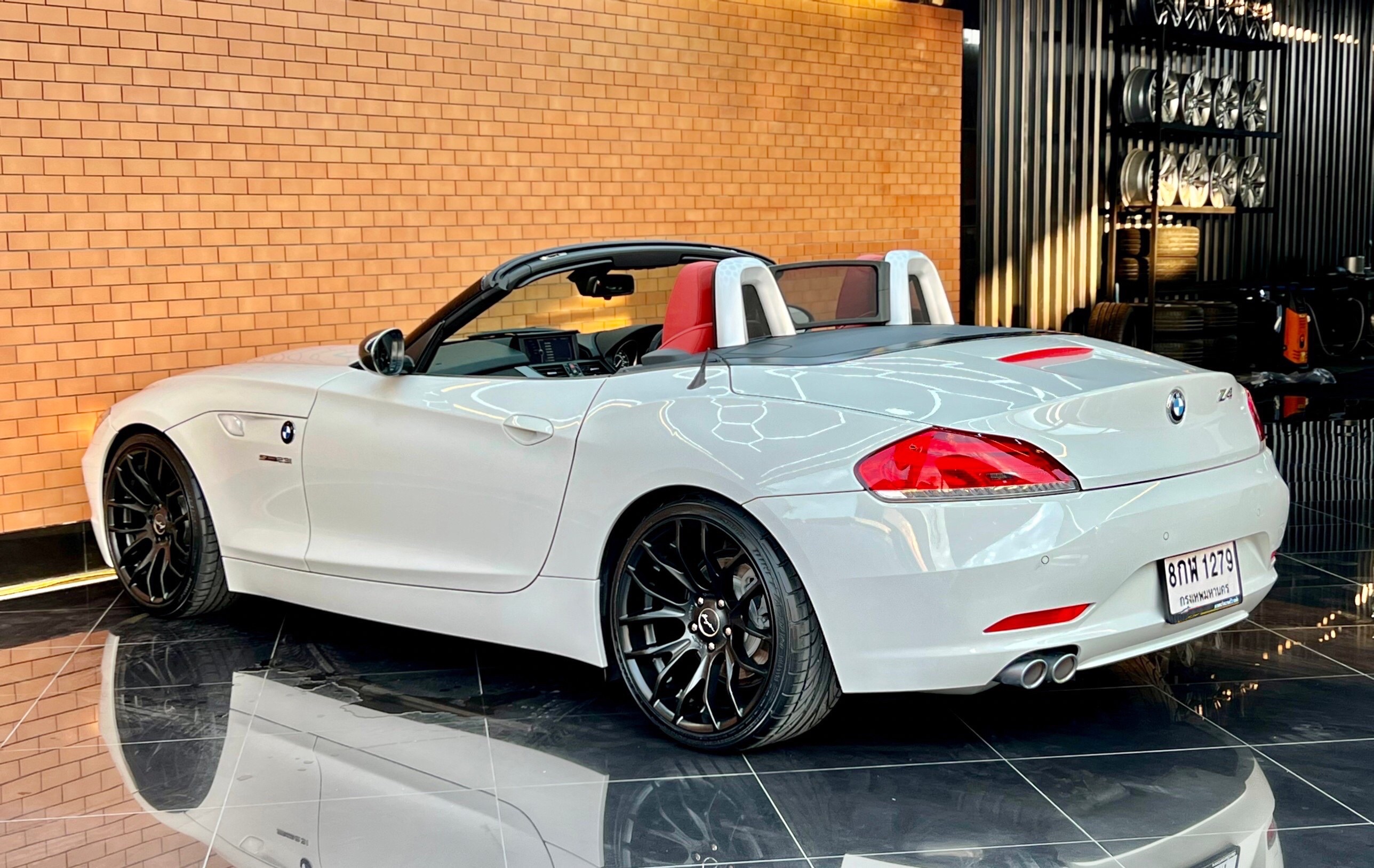 BMW Z4 Roadster sDrive 2.3i ปี 2011