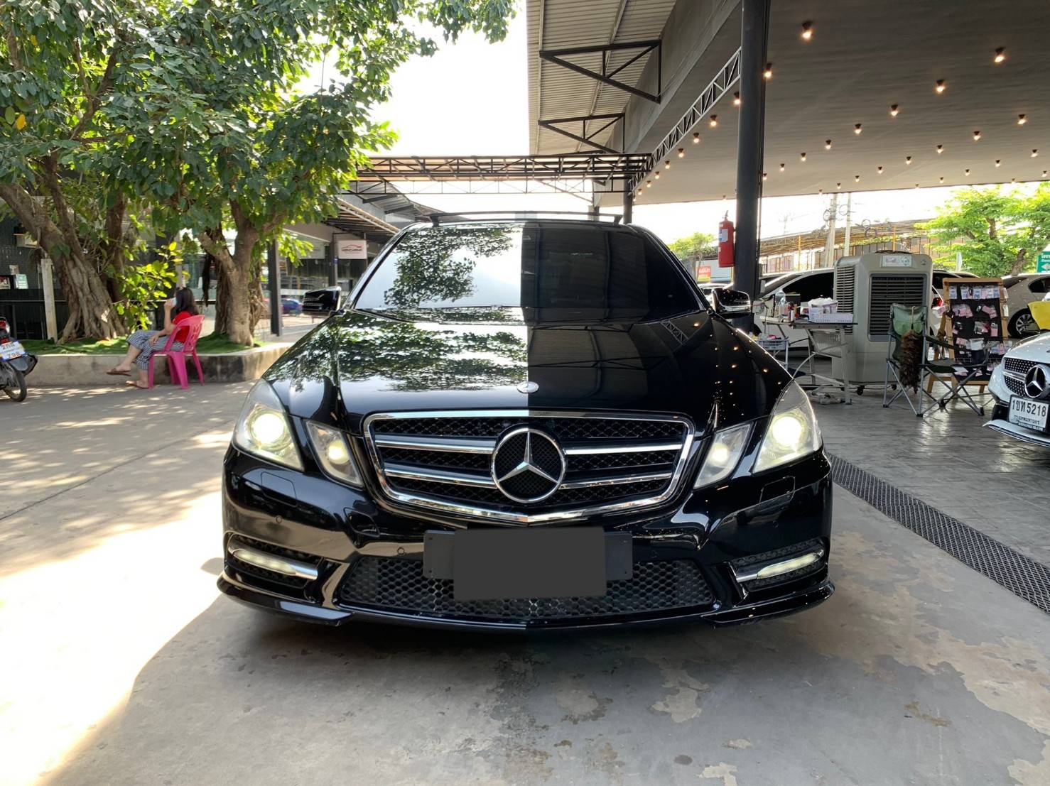 Mercedes Benz E200 CGI ปี 2012