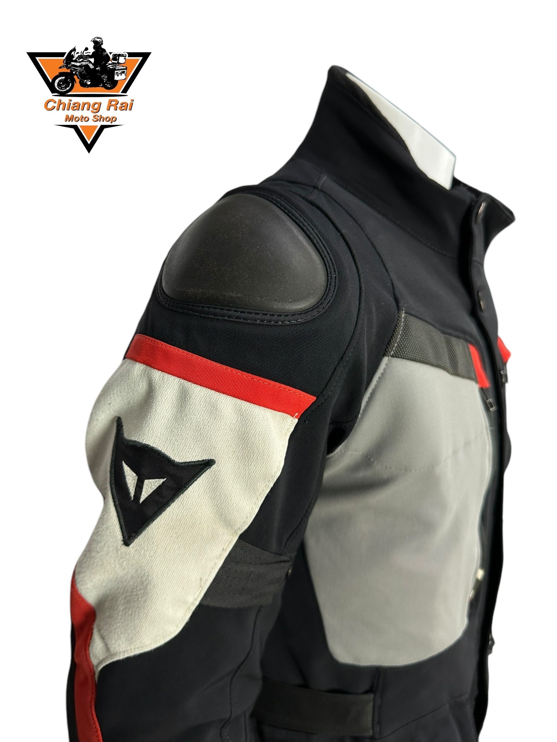 ชุดสำหรับขี่มอเตอร์ไซด์ (มือสอง) SET 027 ชุดทัวริ่ง เสื้อการ์ด + กางเกง ยี่ห้อ***dainese***