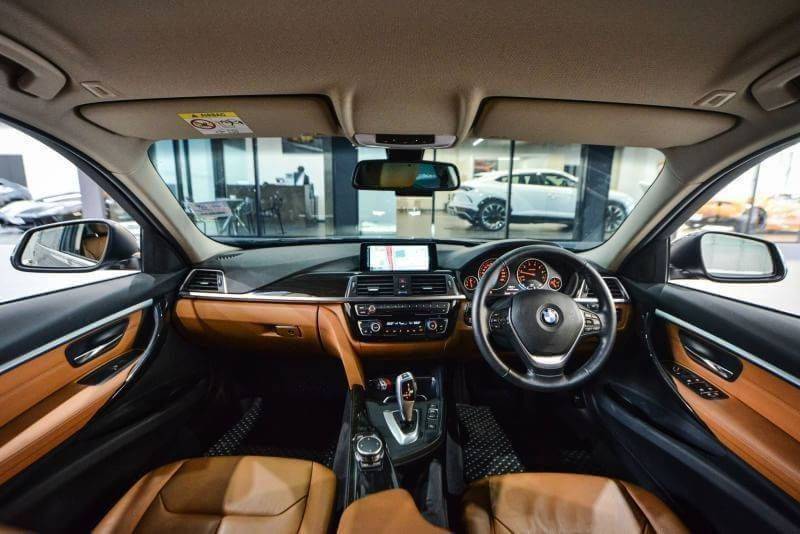BMW F30 รุ่น 320i M Performance (Lci)ปี 2016