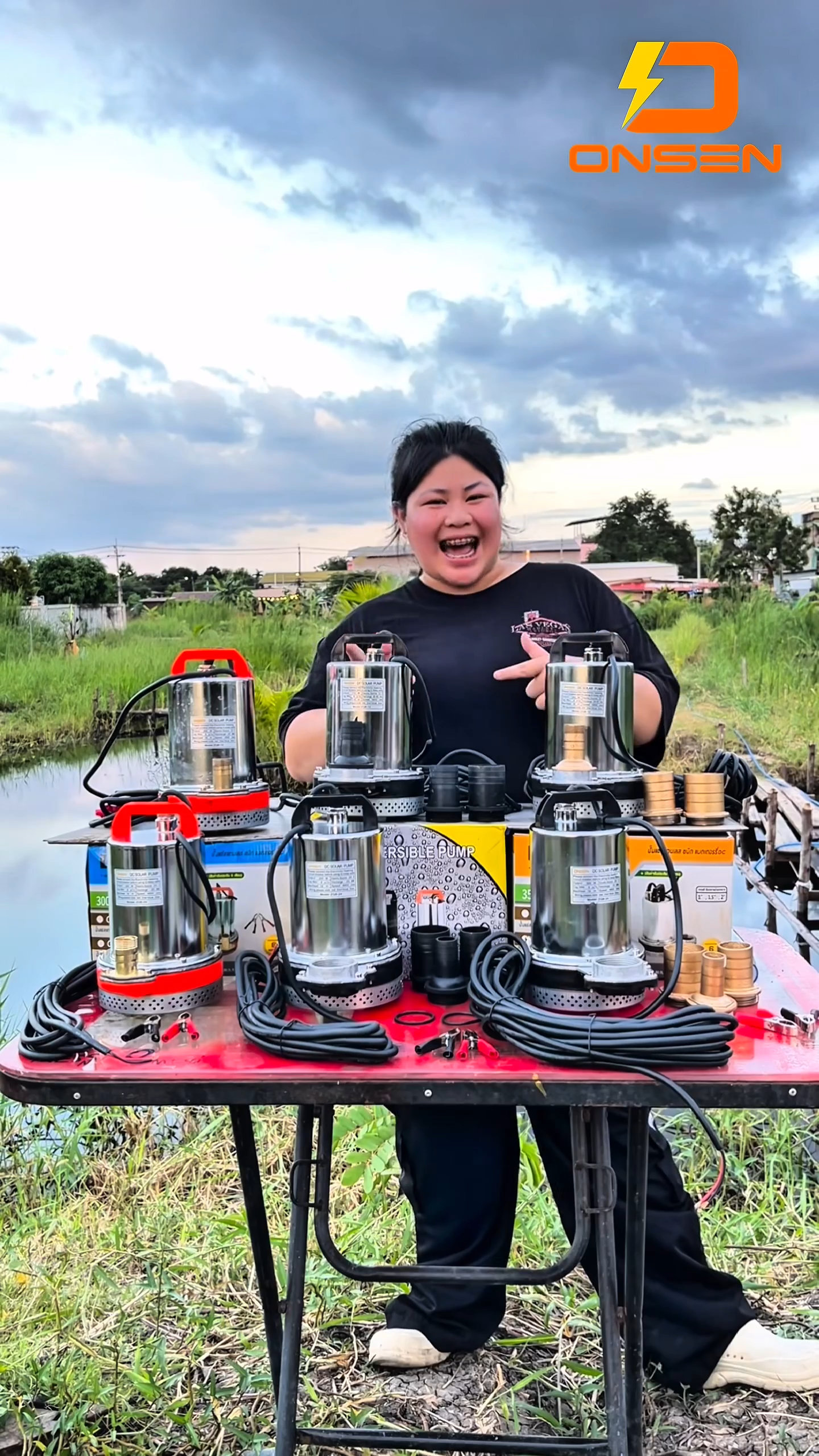 ปั้มไดโว่ ยี่ห้อ Onsen 12V 24V แถมตัวคีบแบต 1คู่