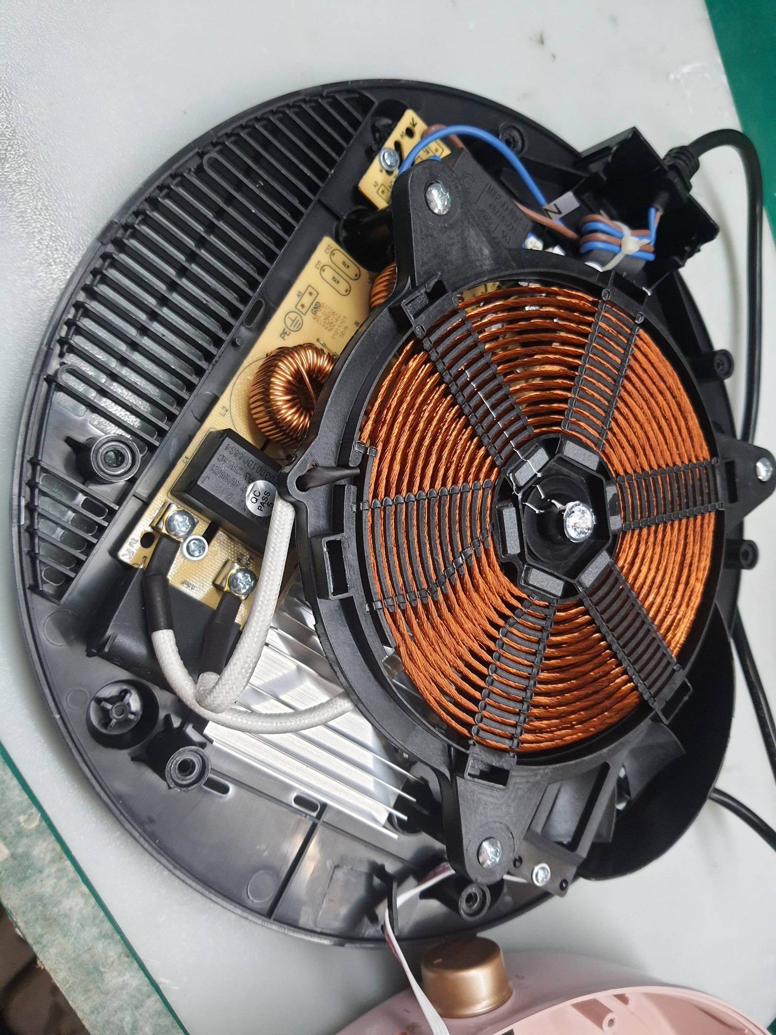 ซ่อมเตาแม่เหล็กไฟฟ้า ยี่ห้อ IRIS OHYAMA รุ่น IHL-R14 อาการไฟไม่เข้าเครื่องไม่ทำงาน