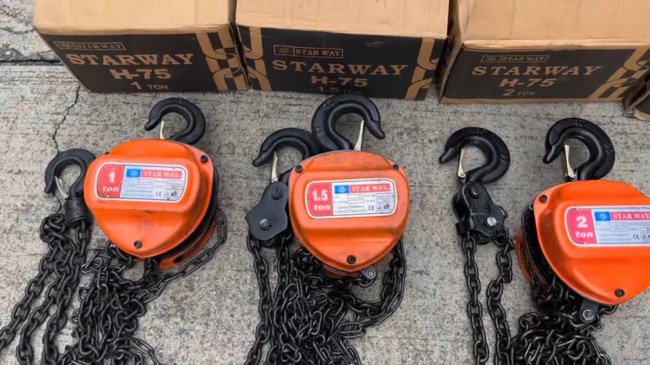 รอกโซ่ ยี่ห้อ Star Way (แบบใช้มือดึง-สาว) แบบเหลี่ยม มี 5 ขนาดให้เลือก