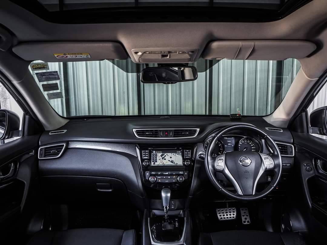 Nissan X-Trail รุ่นTop สุด 2.5 4WD ปี 2015