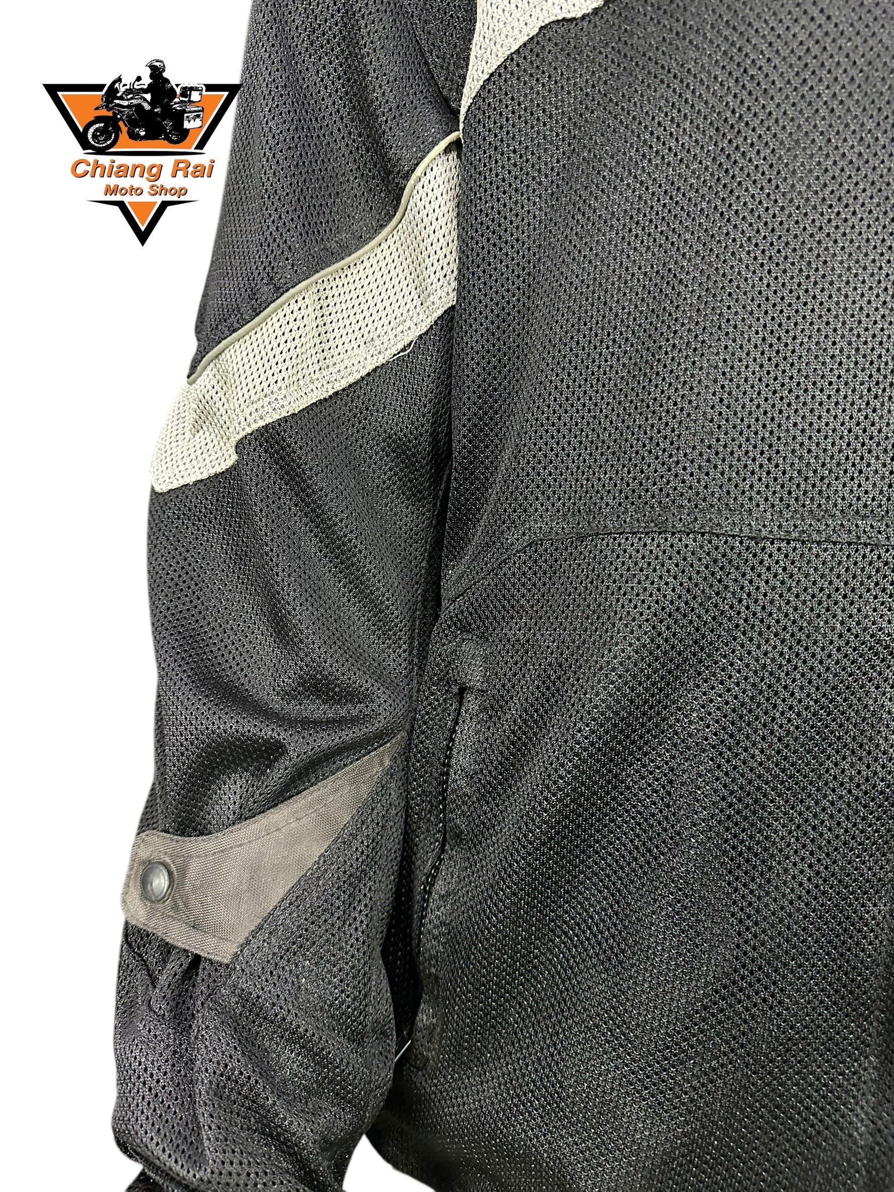 เสื้อขี่มอเตอร์ไซด์( มือสอง) RCSA 992 : อก 48" ยาว 27" (L) **FULMER**