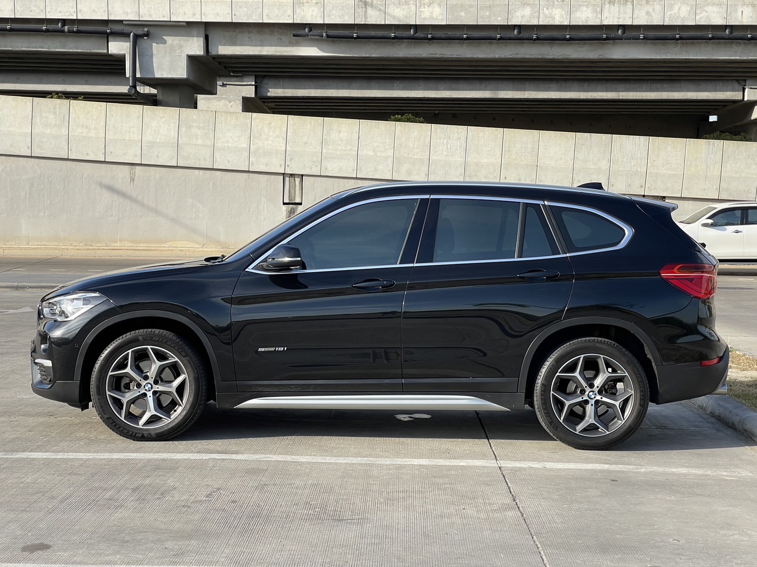 BMW X1 1.8i xline ปี 2017 จด 2018