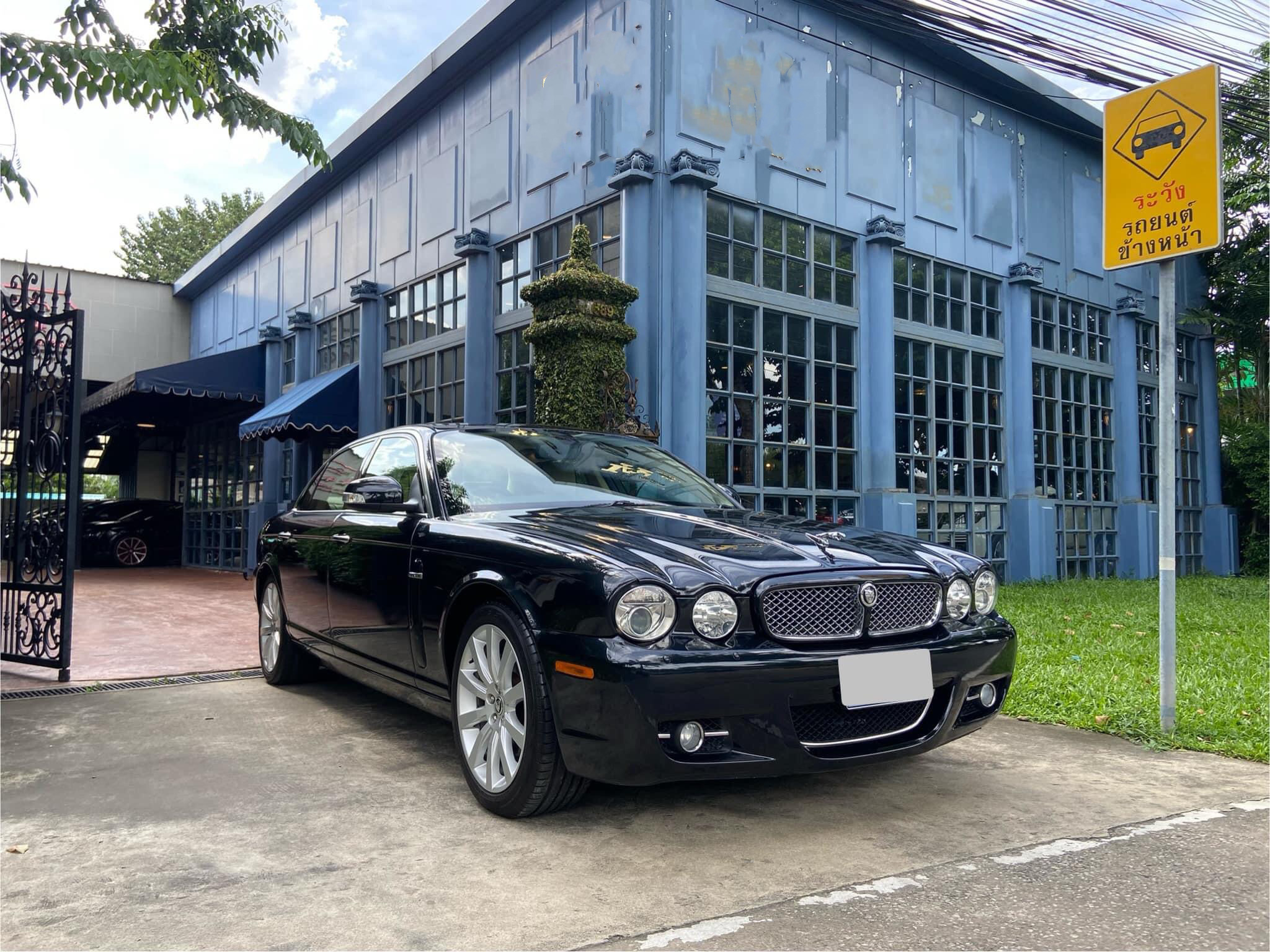 Jagure XJ6 3.0l V6 (240Hp) LWB ปี 2008