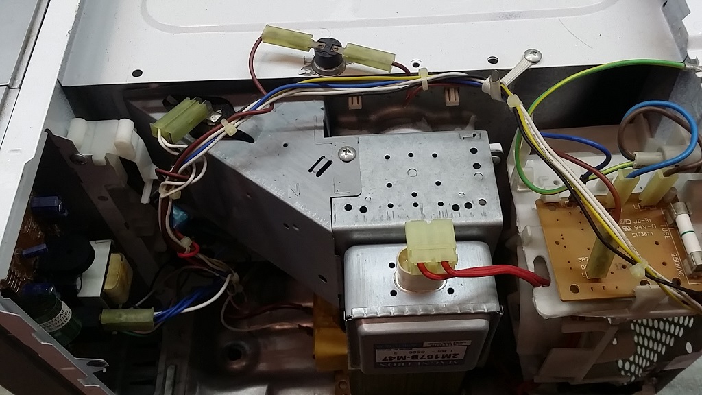 ซ่อมไมโครเวฟ ยี่ห้อ LG รุ่น MS2447ARS อาการไม่ร้อน